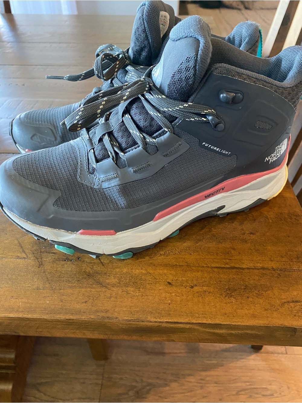 The North Face Vectiv women’s Grey and Pink Boots